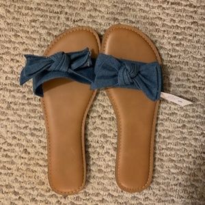 Bow Sandals